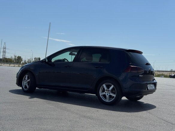2013 Volkswagen Golf VII, синий, 1090000 рублей - вид 5