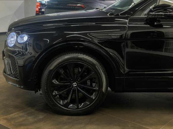 2025 Bentley Bentayga I Рестайлинг, чёрный, 34500000 рублей - вид 19