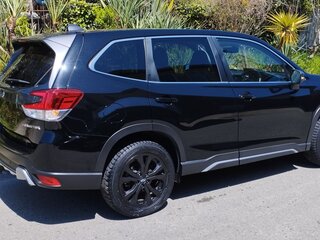 2021 Subaru Forester V, чёрный, 2995000 рублей, вид 4