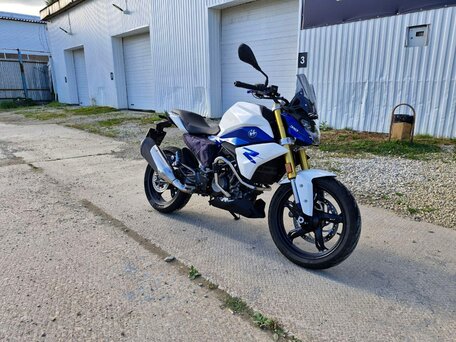 2021 BMW G 310 R, белый, 485000 рублей, вид 1