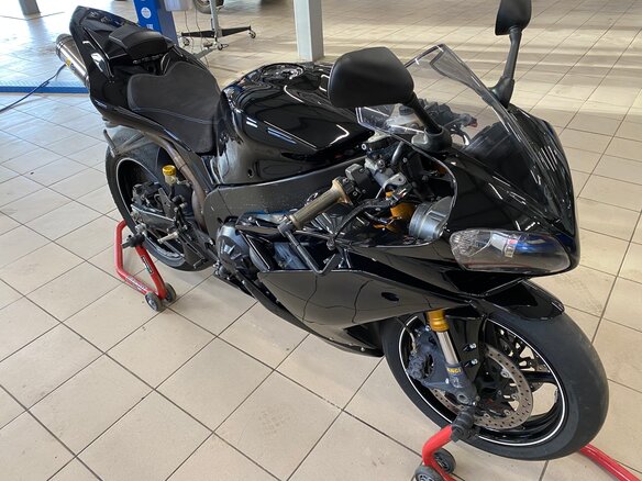 2008 Yamaha YZF-R1, чёрный, 630000 рублей - вид 21