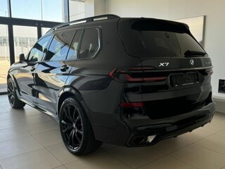 2023 BMW X7 40d I (G07) Рестайлинг, чёрный, 14500000 рублей, вид 5
