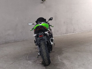 2021 Kawasaki ZX-6 Ninja, чёрный, 990000 рублей, вид 4