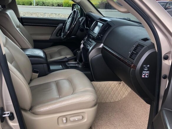 2007 Toyota Land Cruiser 200 Series, золотистый, 3400000 рублей - вид 10