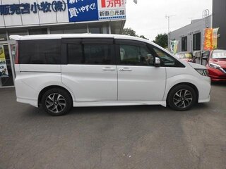 2021 Honda Stepwgn Spada V Рестайлинг, белый, 2150000 рублей, вид 5