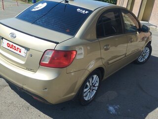 2011 Kia Rio II Рестайлинг, бежевый, 550000 рублей, вид 3