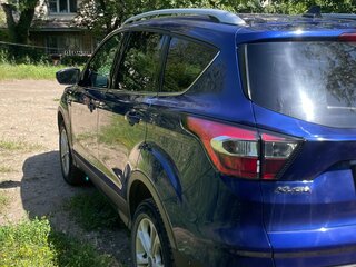 2017 Ford Kuga II Рестайлинг, синий, 1800000 рублей, вид 3