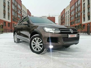 2011 Volkswagen Touareg II, коричневый, 2300000 рублей, вид 1