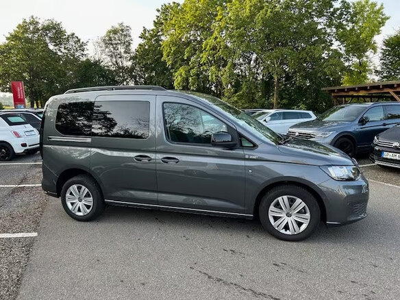 2022 Volkswagen Caddy Maxi V, серый - вид 6