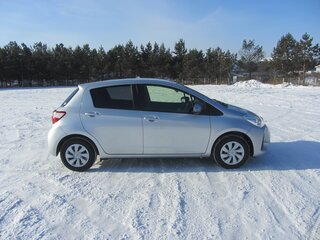 2018 Toyota Vitz III (XP130) Рестайлинг, серый, 1000000 рублей, вид 4