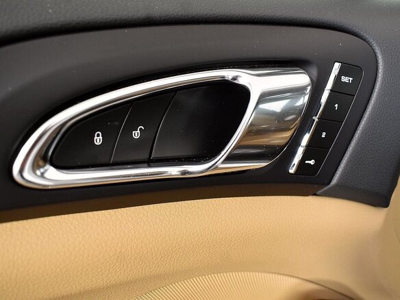 2015 Porsche Cayenne Diesel II Рестайлинг (958), белый - вид 15