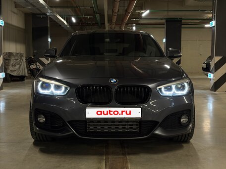 2018 BMW 1 серии 118i II (F20/F21) Рестайлинг 2, серый, 2099000 рублей, вид 2