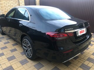 2020 Mercedes-Benz E-Класс 220 d V (W213, S213, C238) Рестайлинг, чёрный, 4300000 рублей, вид 3