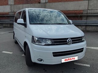 2013 Volkswagen Multivan T5 Рестайлинг, белый, 3600000 рублей, вид 3