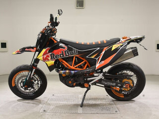 2021 KTM 690 SMC R, чёрный, 900000 рублей, вид 2