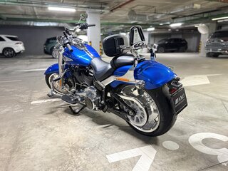 2025 Harley-Davidson Fat Boy, синий, 2950000 рублей, вид 2