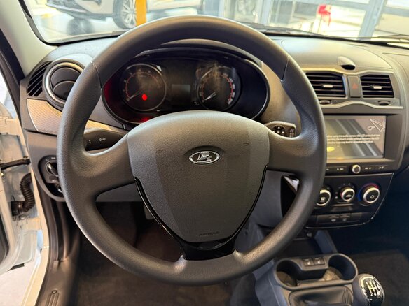 2025 Lada (ВАЗ) Granta I Рестайлинг, белый, 1260000 рублей - вид 14