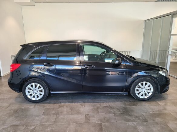2012 Mercedes-Benz B-Класс 200 II (W246), чёрный - вид 3