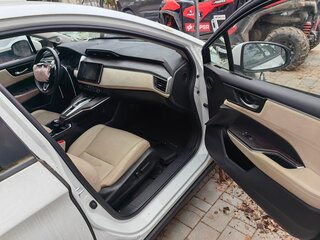 2018 Honda Clarity Plug-in Hybrid II, белый, 790000 рублей, вид 5
