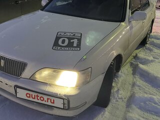 1996 Toyota Cresta V (X100), белый, 700000 рублей, вид 2