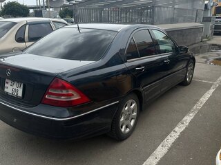 2004 Mercedes-Benz C-Класс 240 II (W203) Рестайлинг, синий, 330000 рублей, вид 4