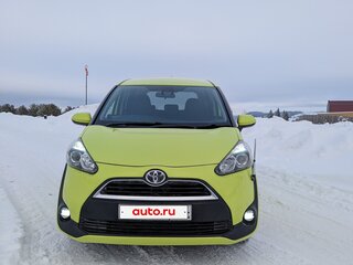 2018 Toyota Sienta II, жёлтый, 1220000 рублей, вид 1