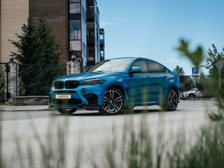 2018 BMW X6 M II (F86), голубой, 5900000 рублей, вид 4