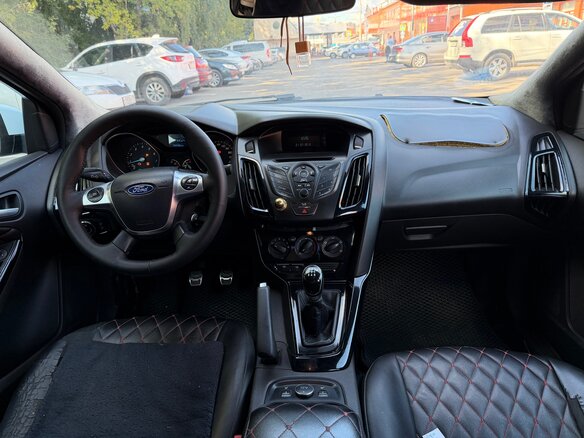 2013 Ford Focus III, белый, 455000 рублей - вид 5