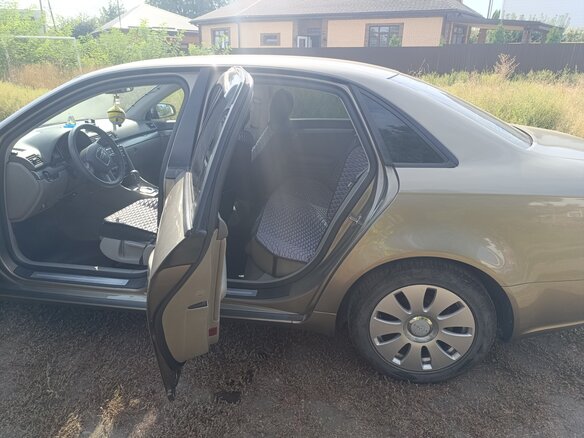 2005 Audi A4 8V III (B7), бежевый, 600000 рублей - вид 19