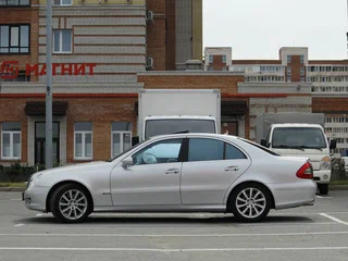 2008 Mercedes-Benz E-Класс 230 III (W211, S211) Рестайлинг, серебристый, 1290000 рублей, вид 3