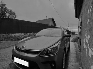 2018 Kia Rio IV, серый, 1100000 рублей, вид 2