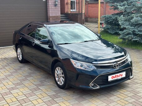 2015 Toyota Camry VII (XV50) Рестайлинг, чёрный, 1650000 рублей, вид 3