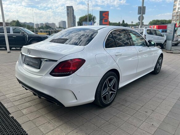 2018 Mercedes-Benz C-Класс 180 IV (W205) Рестайлинг, белый - вид 4