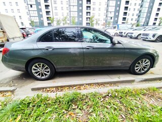 2018 Mercedes-Benz E-Класс 200 V (W213, S213, C238), серый, 2540000 рублей, вид 4