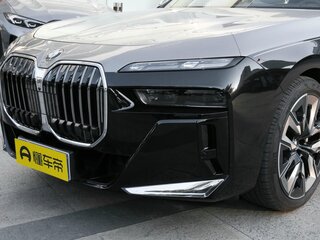 2025 BMW 7 серии 740i xDrive VII (G70), чёрный, 16760000 рублей, вид 2