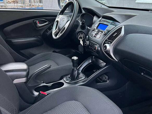 2011 Hyundai ix35 I, серебристый, 1275000 рублей - вид 13
