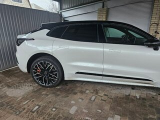 2023 Zeekr 001 100 kWh I, белый, 6000000 рублей, вид 3