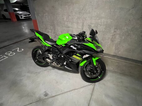 2018 Kawasaki Ninja 650, зелёный, 730000 рублей, вид 1