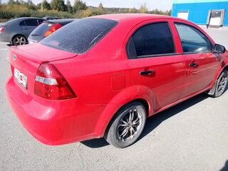 2007 Chevrolet Aveo I Рестайлинг, красный, 400000 рублей, вид 3