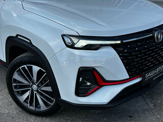 2023 Changan CS35 Plus I Рестайлинг, белый, 1700000 рублей, вид 4
