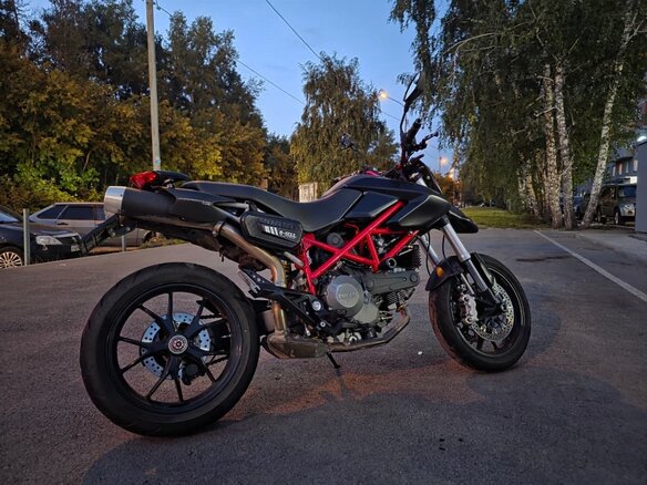 2010 Ducati Hypermotard, чёрный, 500000 рублей - вид 1