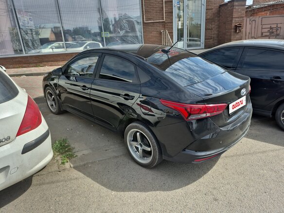 2020 Hyundai Solaris II, чёрный, 1275000 рублей - вид 3