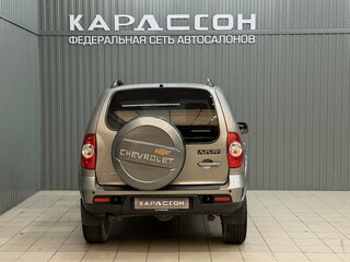2018 Chevrolet Niva I Рестайлинг, серый, 759000 рублей, вид 4