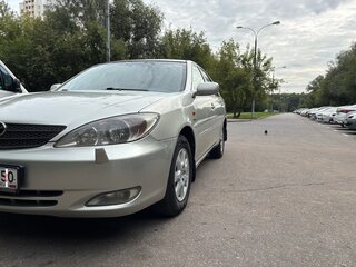 2004 Toyota Camry V (XV30) Рестайлинг, серебристый, 900000 рублей, вид 1