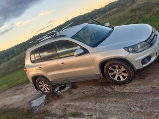 2012 Volkswagen Tiguan I Рестайлинг, бежевый, 850000 рублей, вид 2