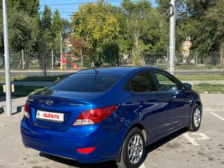 2013 Hyundai Solaris I, синий, 880000 рублей, вид 3