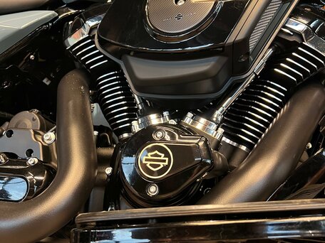 2024 Harley-Davidson Road Glide Special, серый, 3600000 рублей, вид 4