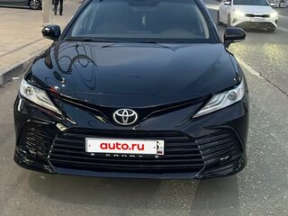 2021 Toyota Camry VIII (XV70), чёрный, 2200000 рублей, вид 2