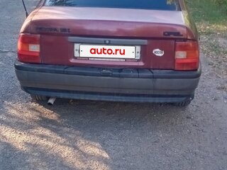 1990 Opel Vectra A, пурпурный, 130000 рублей, вид 2