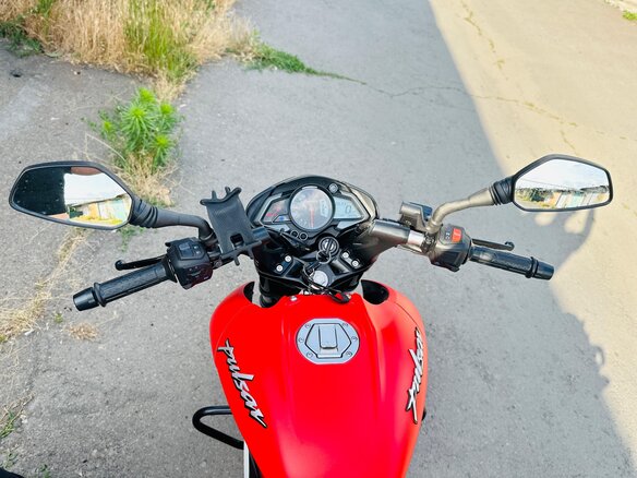 2021 Bajaj Pulsar NS 200, красный, 230000 рублей - вид 6